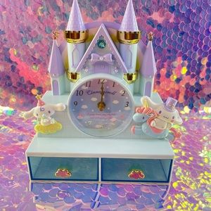 Sanrio Cinnamoroll Castle Clock Storage Chest